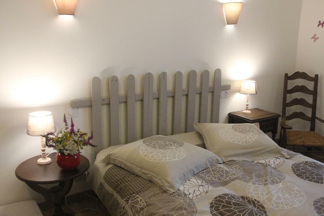 Chambres Aux Bonnes Herbes Bais  Exterior foto